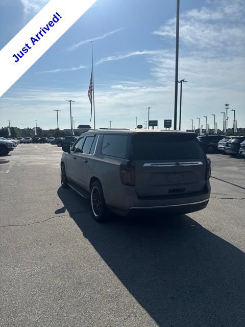 Used 2021 Chevrolet Suburban LT AWD/4WD image 7