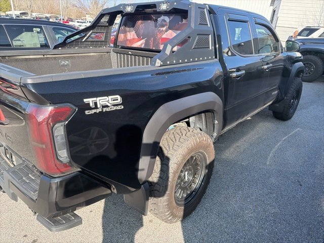 Used 2025 Toyota Tacoma TRD Off-Road image 24