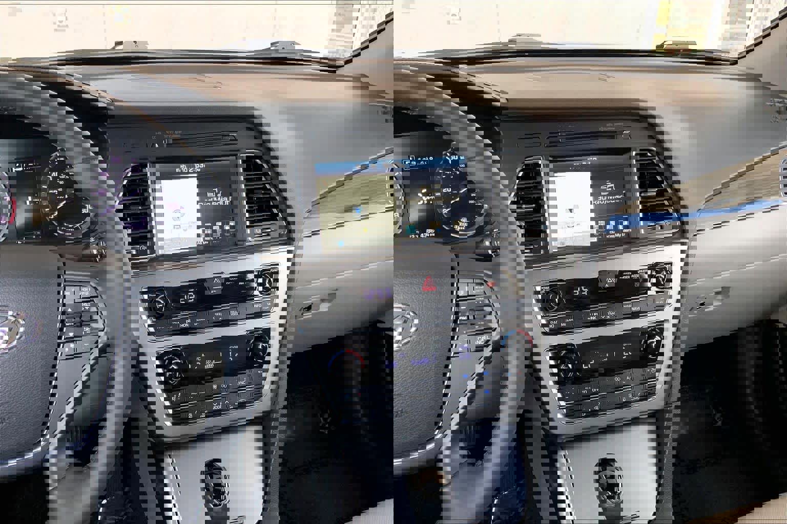 Used 2016 Hyundai Sonata Limited w/ Option Group 05 image 7