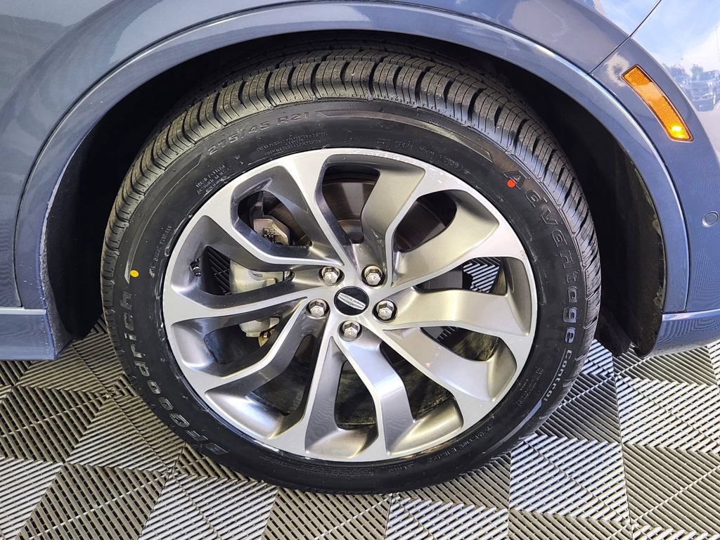Used 2021 Lincoln Aviator Grand Touring w/ Equipment Group 302A AWD/4WD image 9