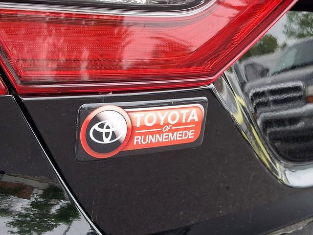Certified 2022 Toyota Camry XSE FWD image 29