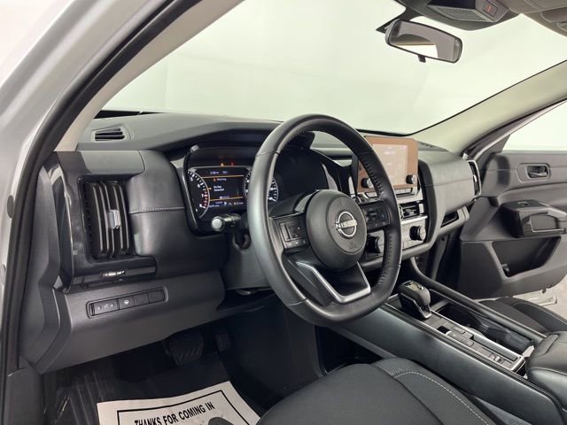 Used 2023 Nissan Pathfinder SV image 20