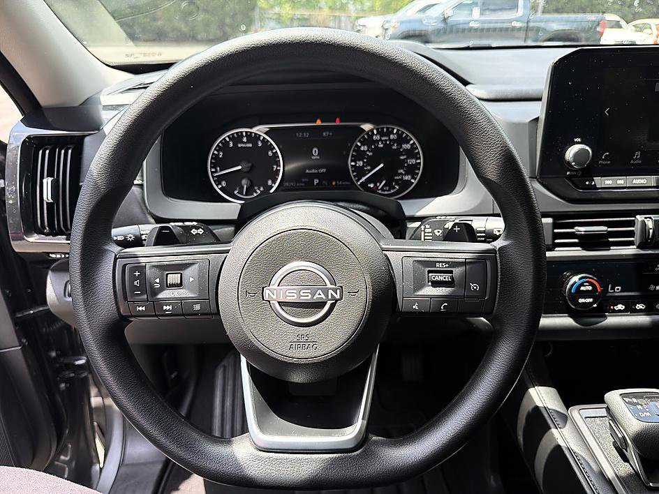 Used 2024 Nissan Pathfinder S AWD/4WD image 13