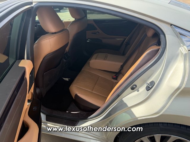 Used 2021 Lexus ES 300h w/ Accessory Package FWD image 7