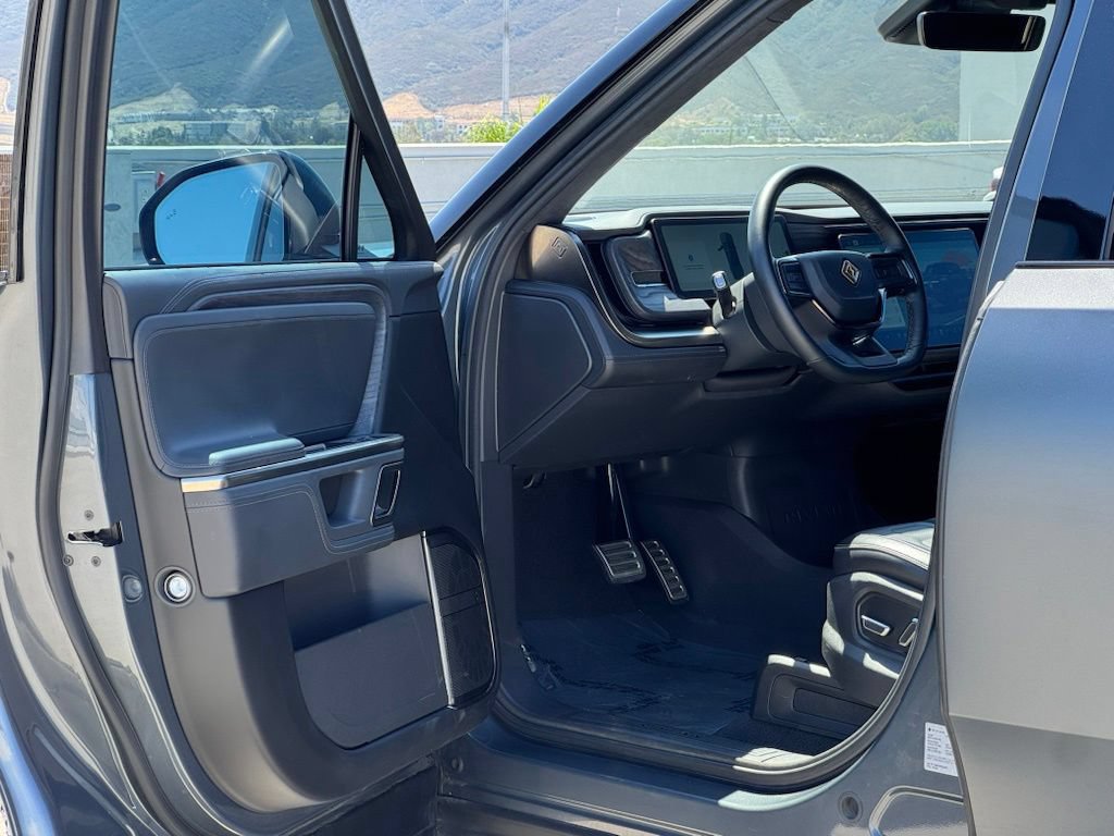 Used 2024 Rivian R1T Adventure Dual AWD/4WD image 7