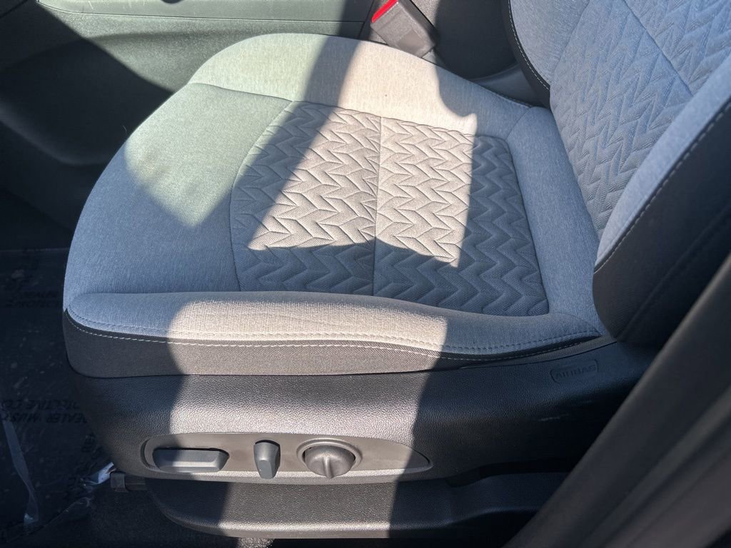 Used 2022 Chevrolet Equinox LS AWD/4WD image 19