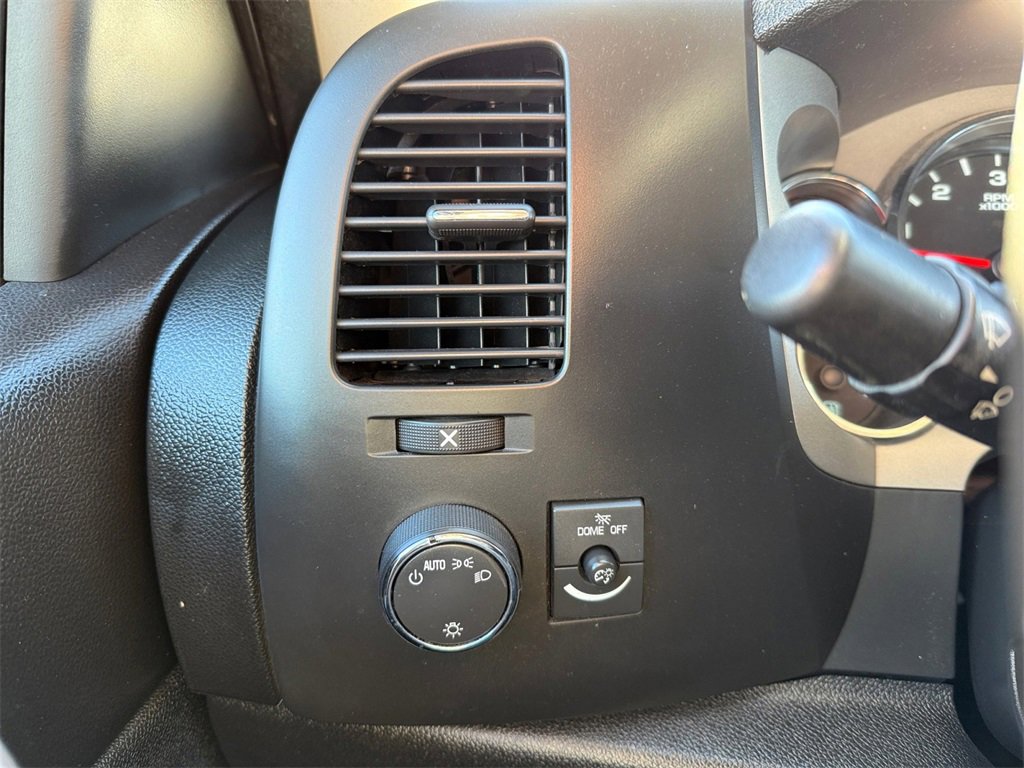 Used 2013 Chevrolet Silverado 1500 LT image 20