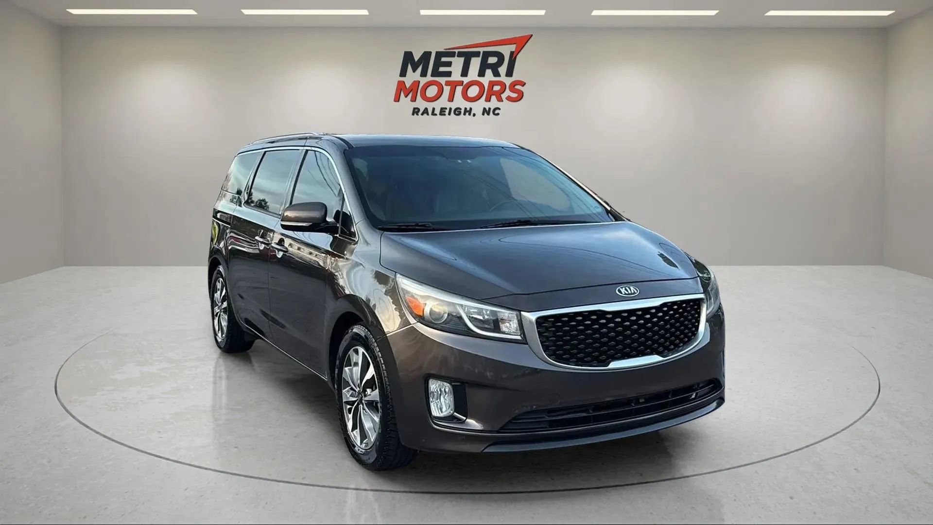 Used 2015 Kia Sedona SX image 3