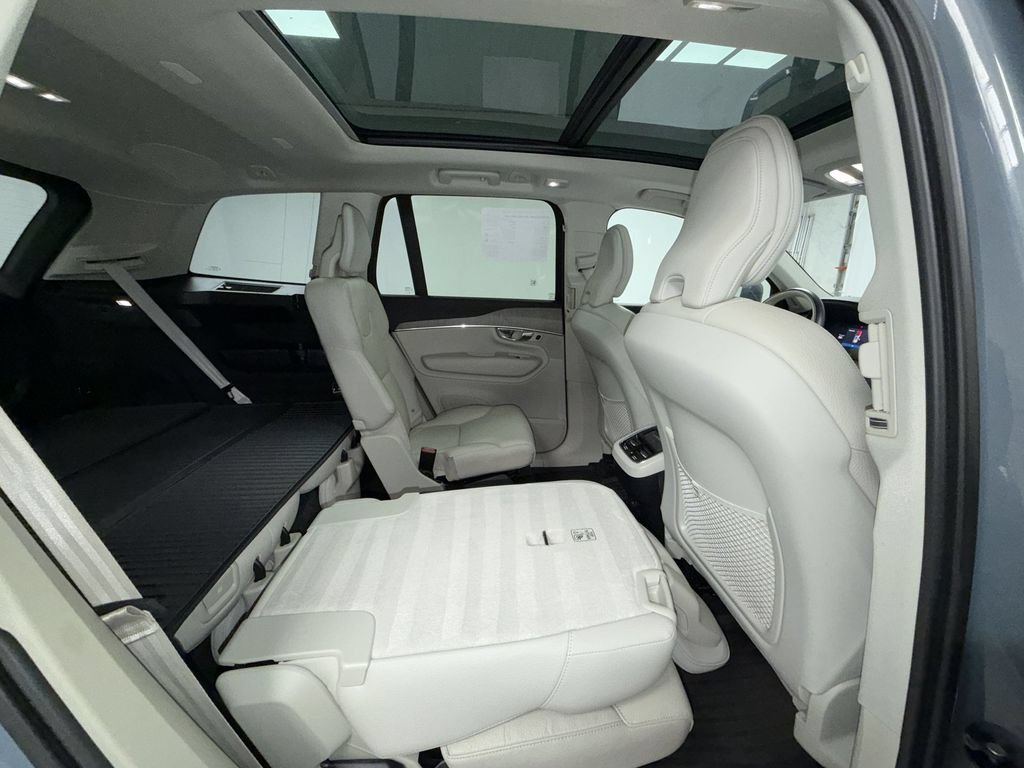 Used 2023 Volvo XC90 B6 Plus w/ Protection Package AWD/4WD image 6