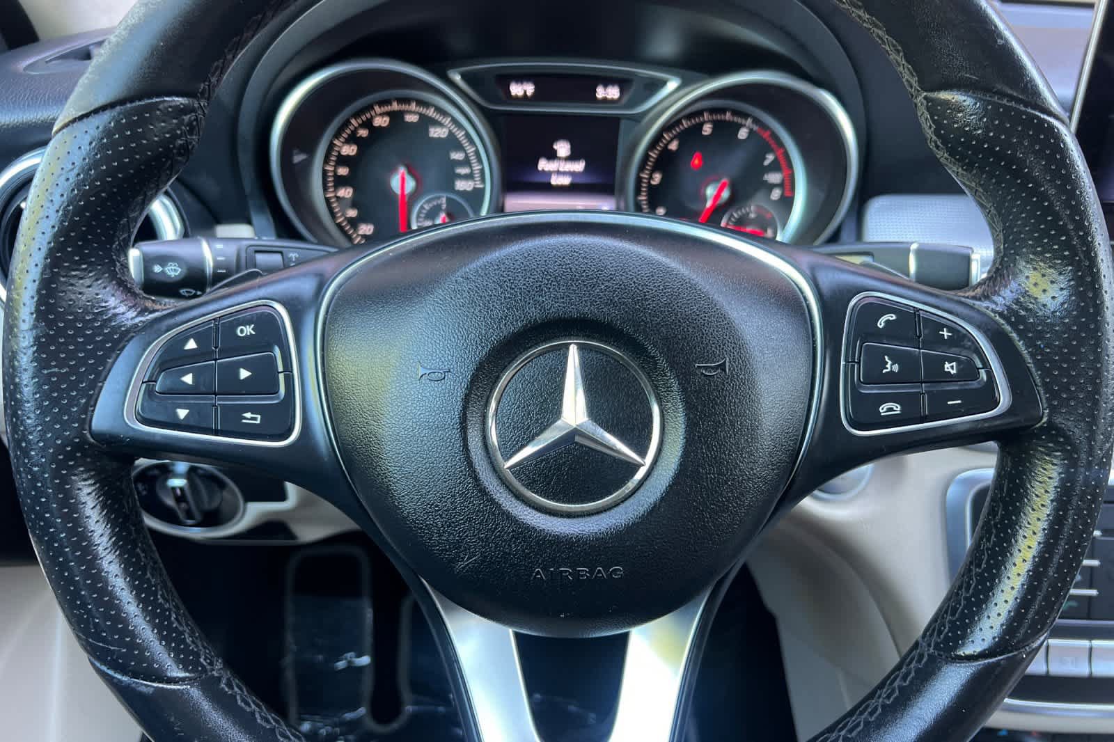 Used 2018 Mercedes-Benz GLA 250 4MATIC image 25