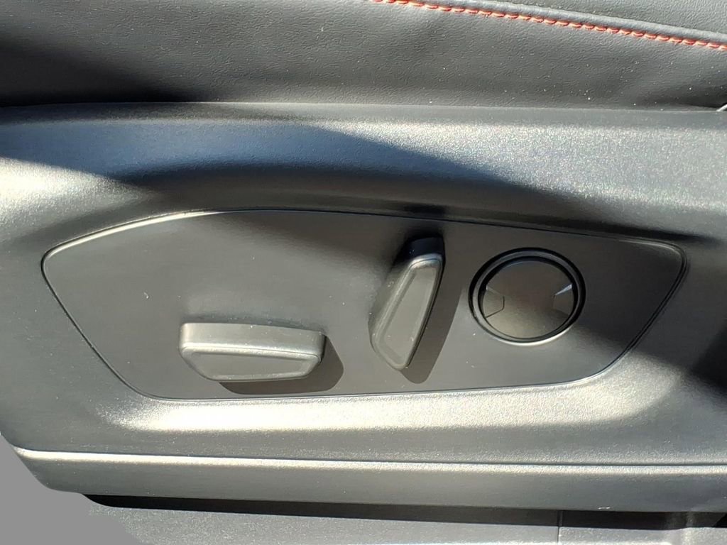 New 2026 Ford Explorer ST-Line w/ ST-Line Street Pack AWD/4WD image 18