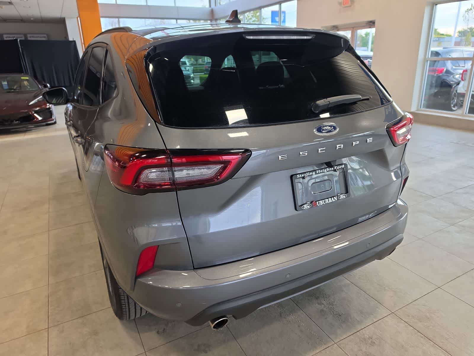 Used 2023 Ford Escape ST-Line w/ Tech Pack #1 FWD image 10