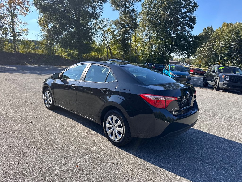 Used 2018 Toyota Corolla LE FWD image 5