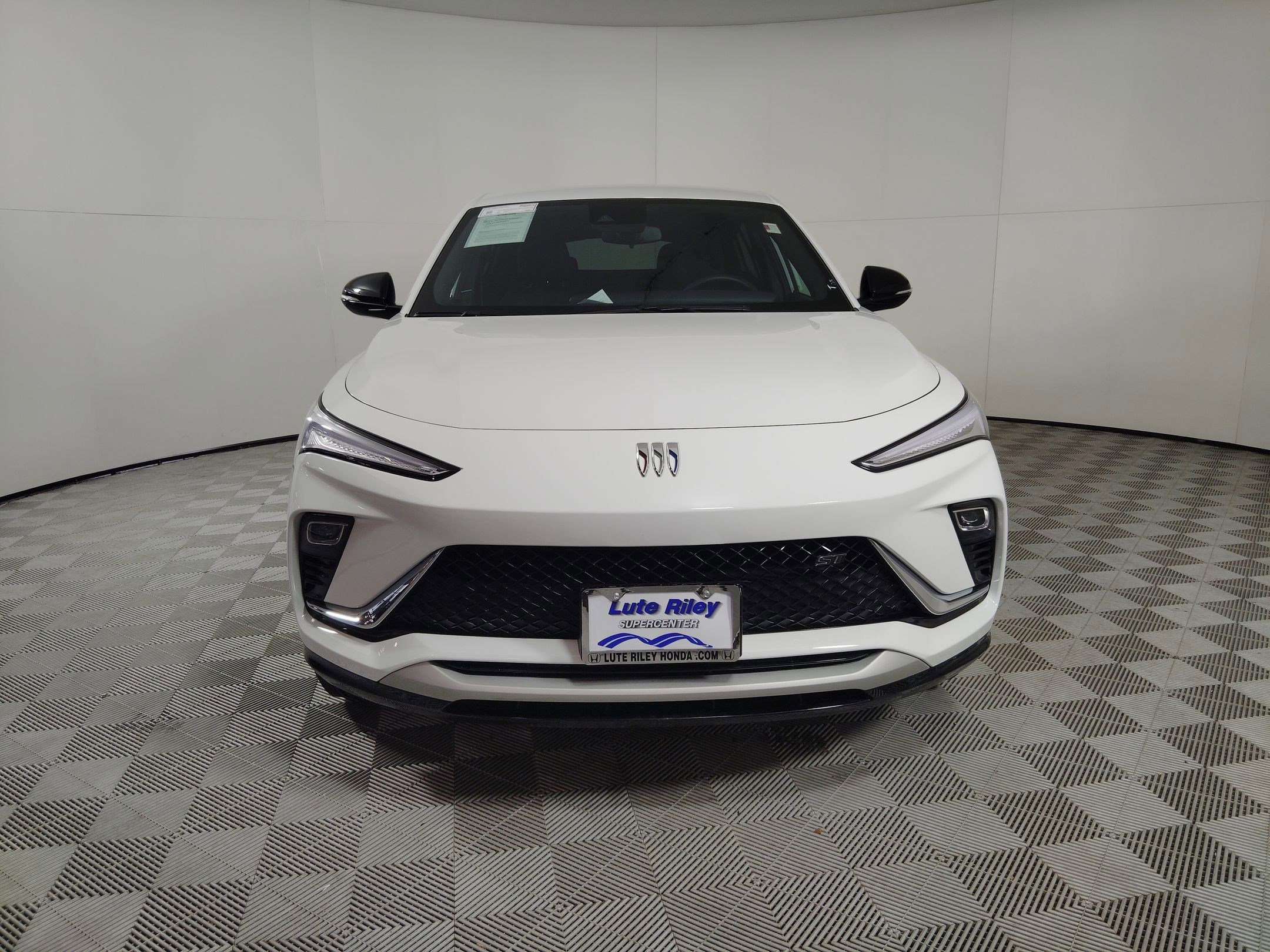 Used 2025 Buick Envista Sport Touring image 6