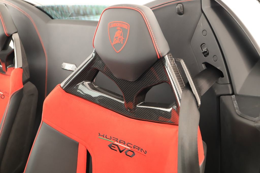 Used 2023 Lamborghini Huracan EVO RWD image 22