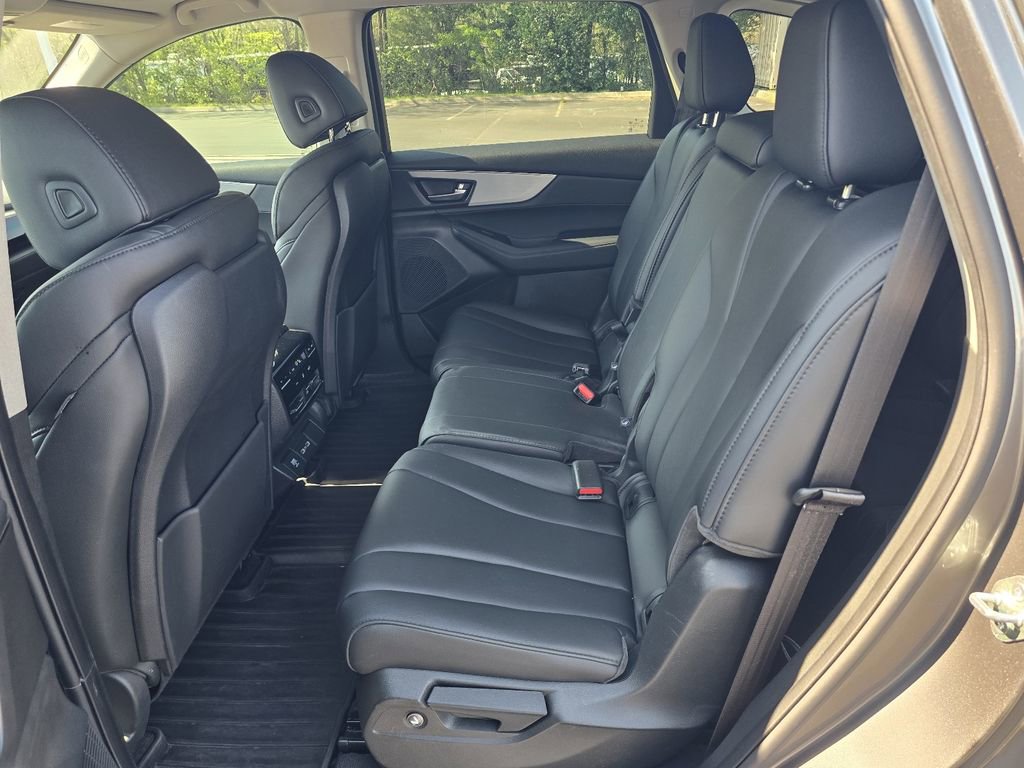 Used 2024 Acura MDX SH-AWD image 11