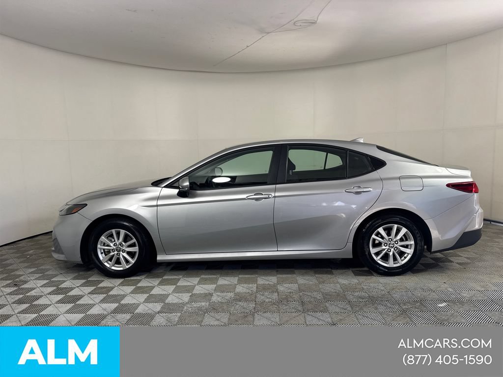 Used 2025 Toyota Camry LE FWD image 10