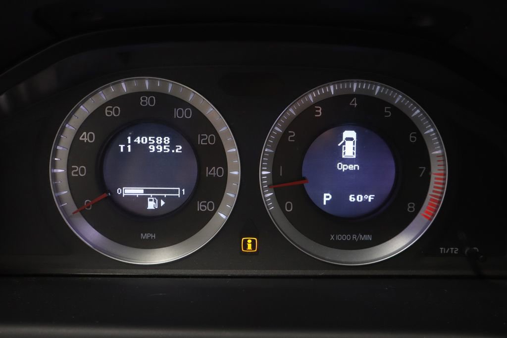 Used 2010 Volvo XC70 3.2 image 27