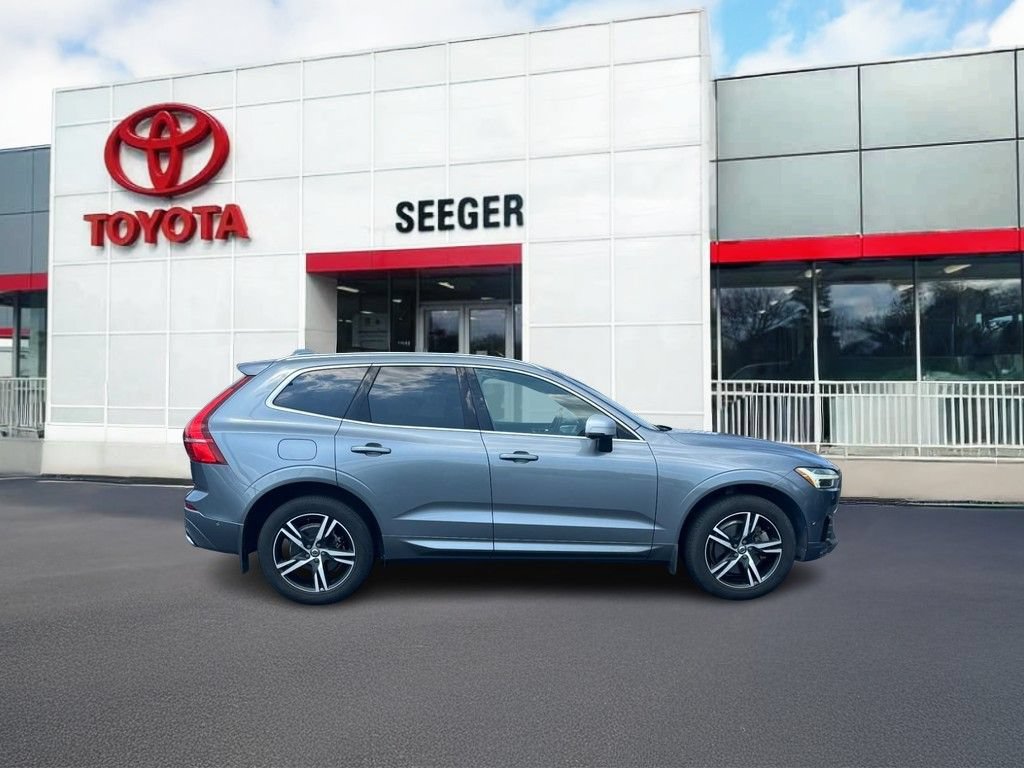 Used 2018 Volvo XC60 T6 R-Design w/ Convenience Package AWD/4WD image 2