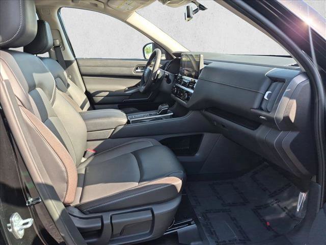 Used 2026 Nissan Pathfinder SL FWD image 20