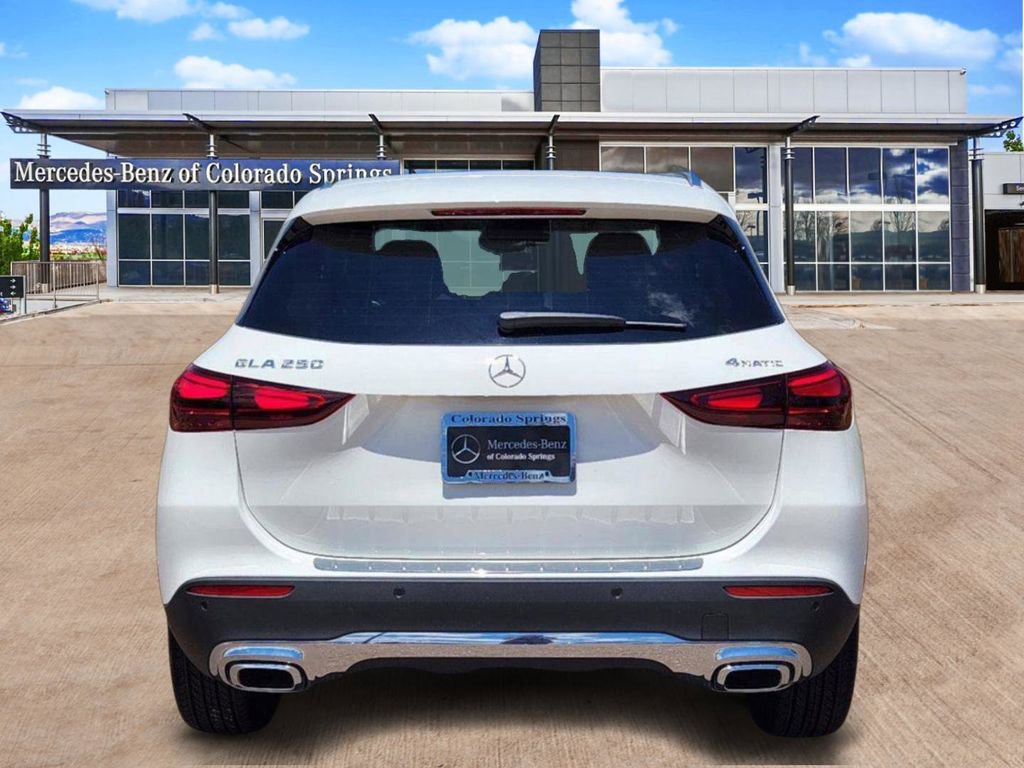 Used 2025 Mercedes-Benz GLA 250 4MATIC image 6