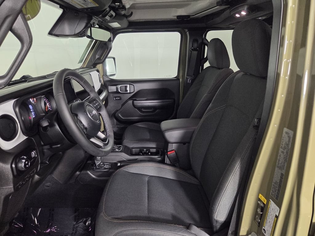 Used 2026 Jeep Gladiator Sport AWD/4WD image 9