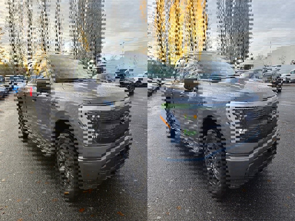 Used 2024 Ford F150 Lightning XLT image 3