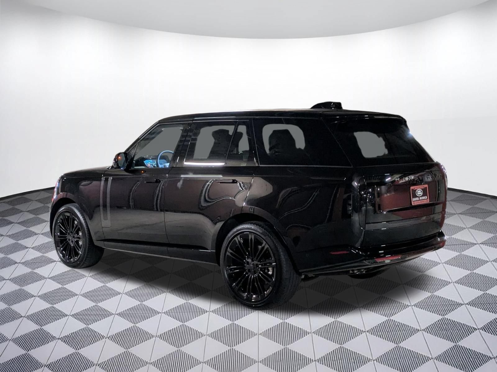 New 2026 Land Rover Range Rover SE AWD/4WD image 3