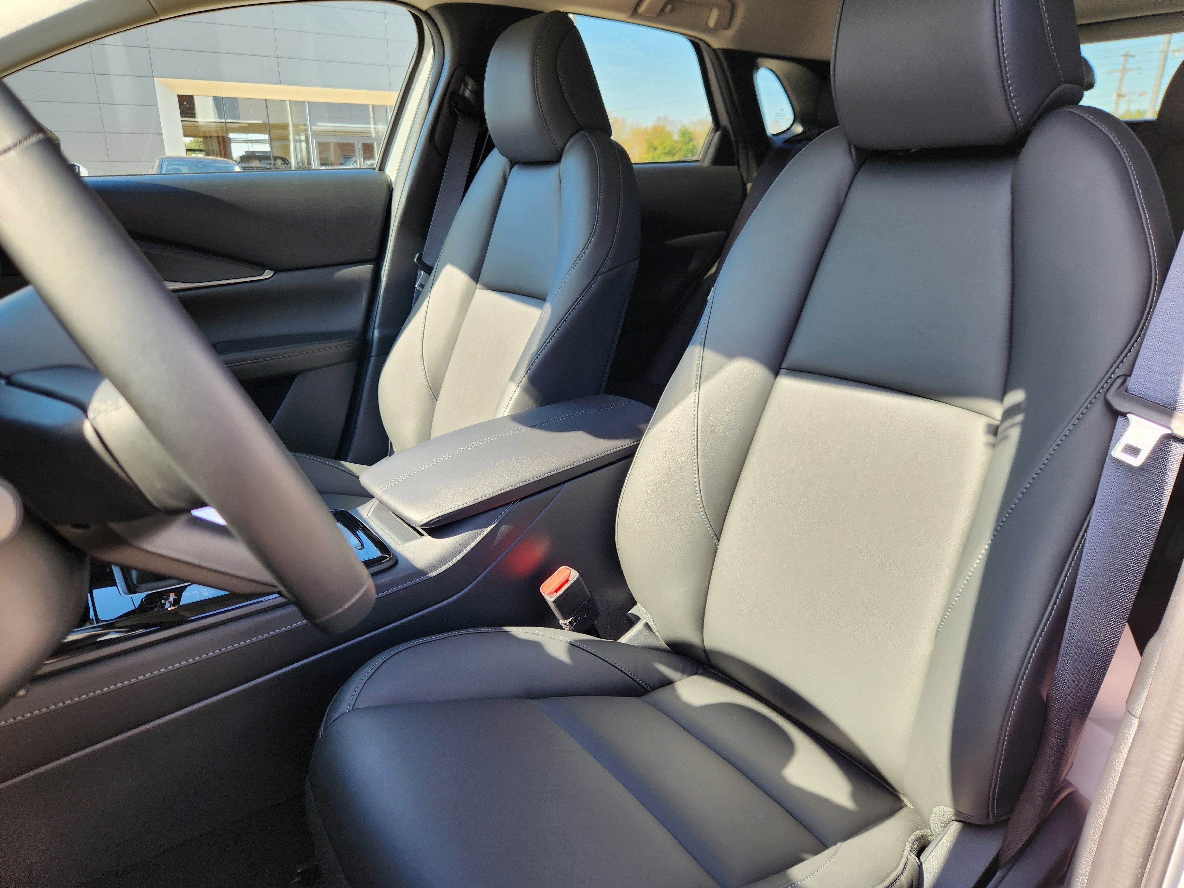 Certified 2025 MAZDA CX-30 AWD 2.5 S w/ Select Sport Pkg image 7