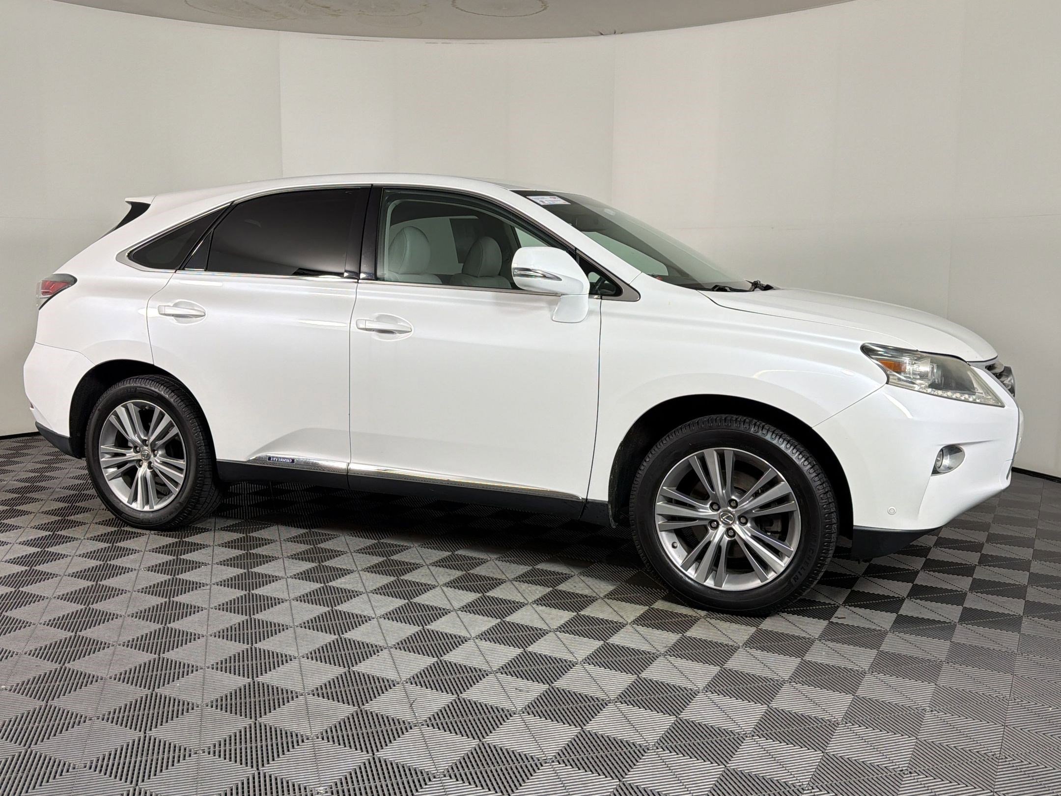Used 2015 Lexus RX 450h FWD image 5