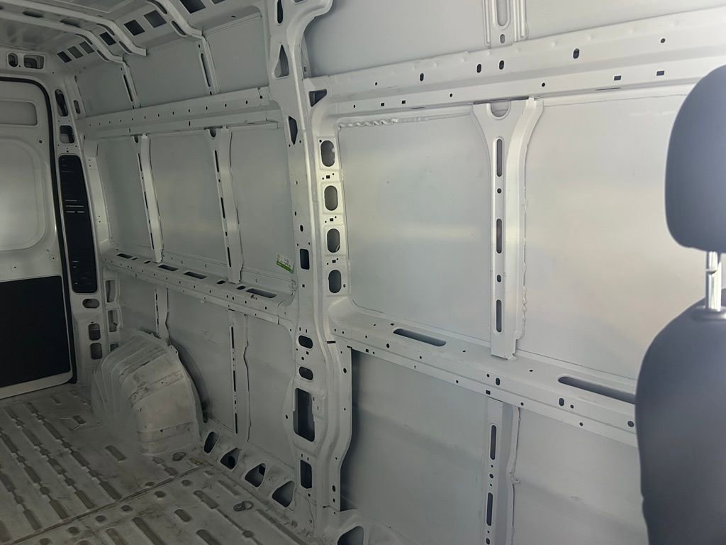 Used 2025 RAM ProMaster 2500 w/ Convenience Group image 13