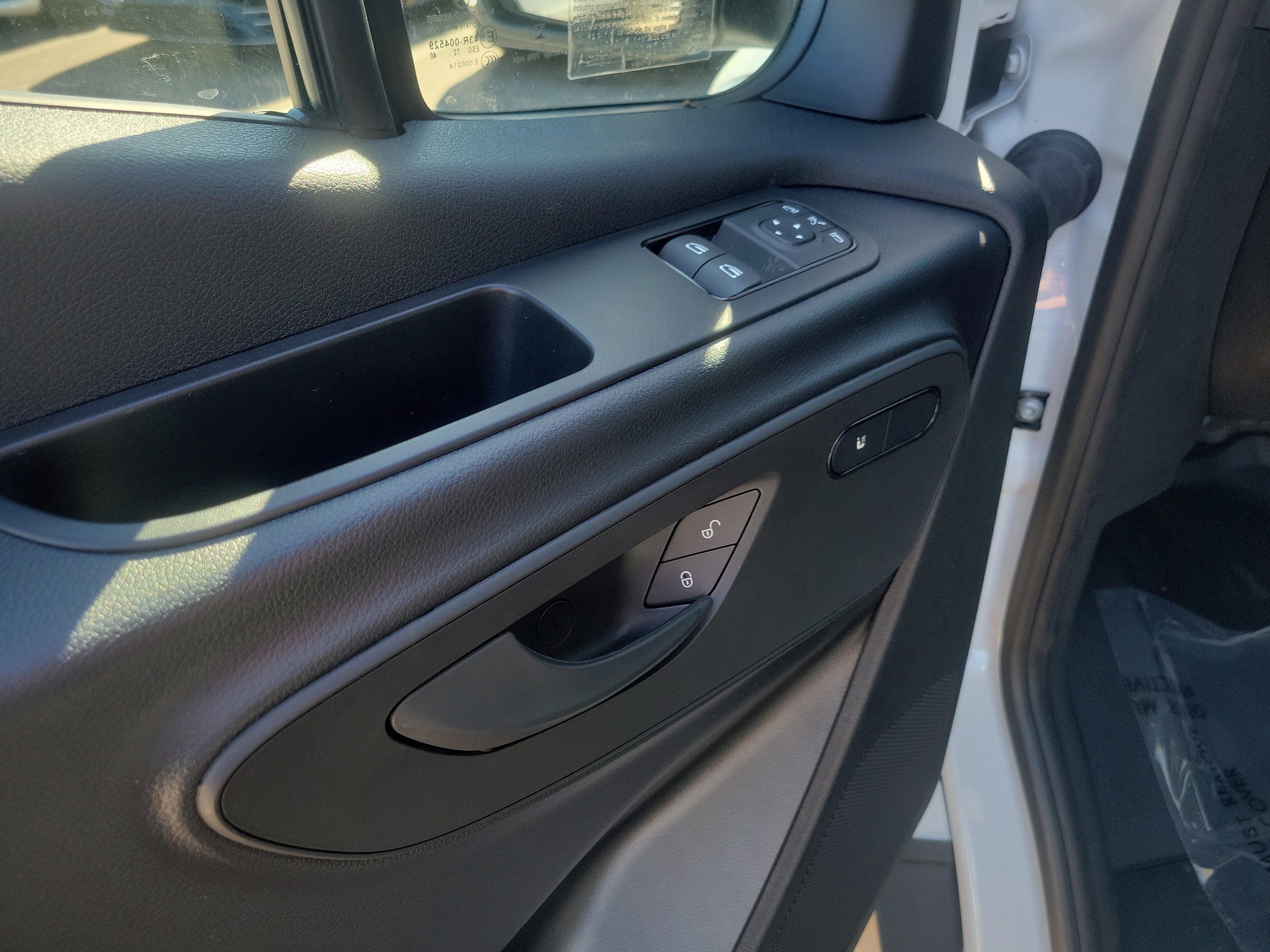 Used 2025 Mercedes-Benz Sprinter 2500 image 25