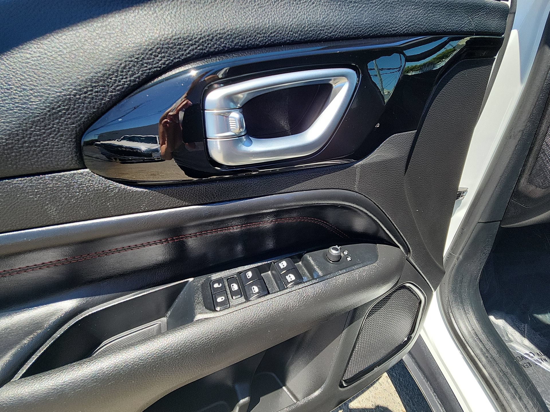 Certified 2024 Jeep Compass Trailhawk AWD/4WD image 15
