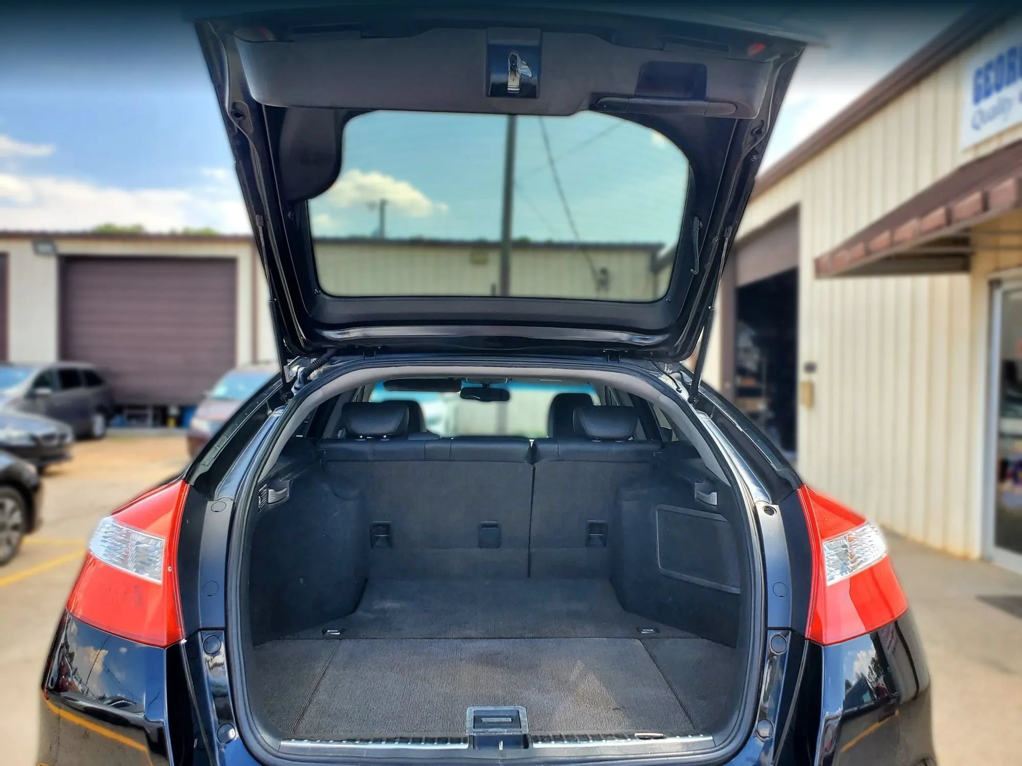 Used 2010 Honda Crosstour EX-L image 32