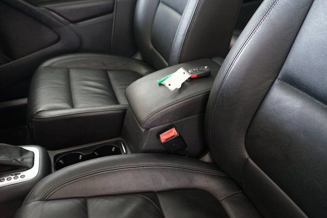 Used 2017 Volkswagen Tiguan Sport image 29