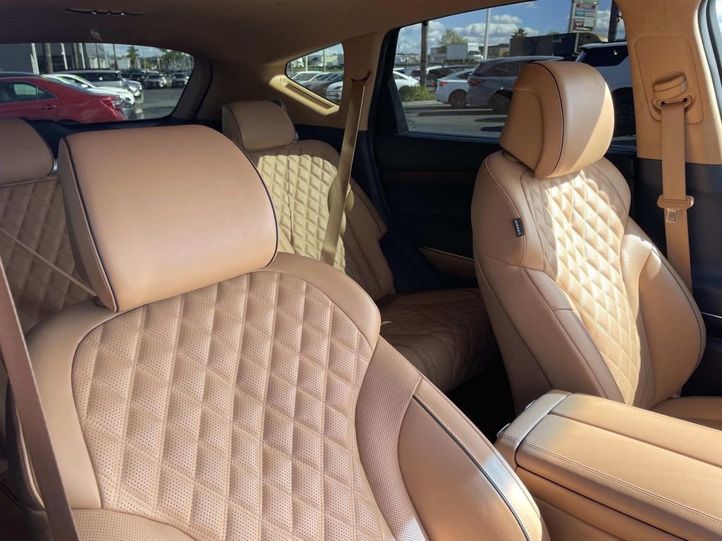 Used 2024 Genesis GV80 3.5T w/ Cargo Package image 28