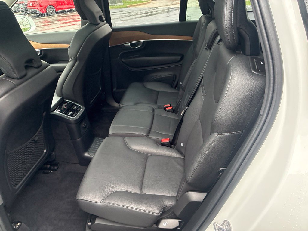 Used 2024 Volvo XC90 T8 Plus w/ Protection Package Premier AWD/4WD image 10