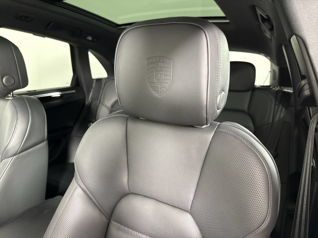 New 2026 Porsche Macan AWD/4WD image 41