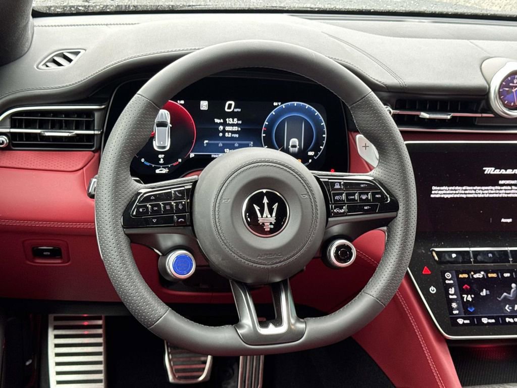 New 2026 Maserati Grecale Modena image 7