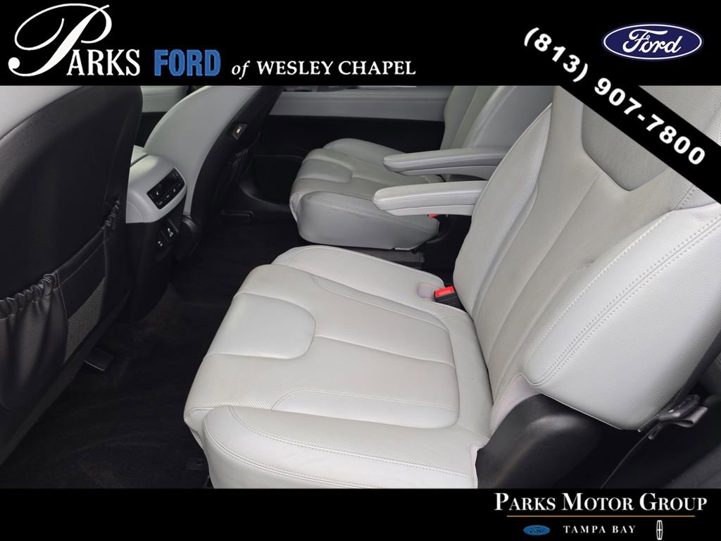 Used 2021 Hyundai Palisade SEL w/ Premium Package FWD image 15