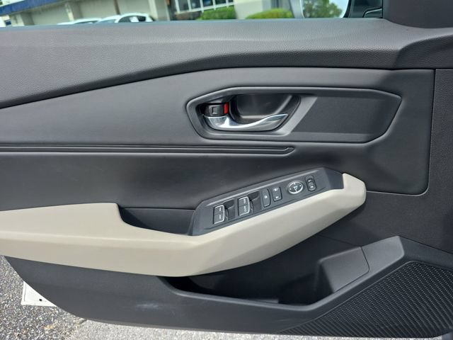 Used 2023 Honda Accord EX image 17
