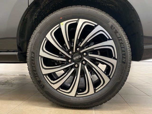 New 2026 Lincoln Navigator L Black Label AWD/4WD image 29
