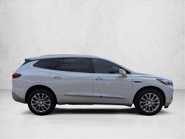 Used 2021 Buick Enclave Essence w/ Sound and Sites Package image 4