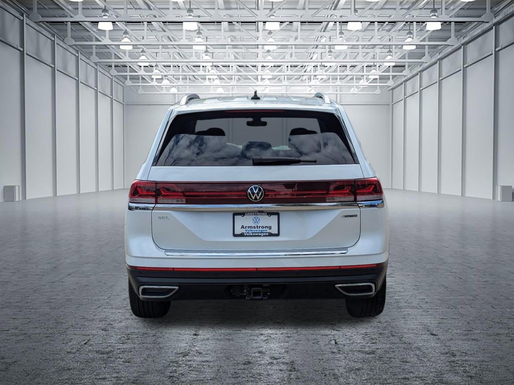 Used 2025 Volkswagen Atlas SEL AWD/4WD image 4