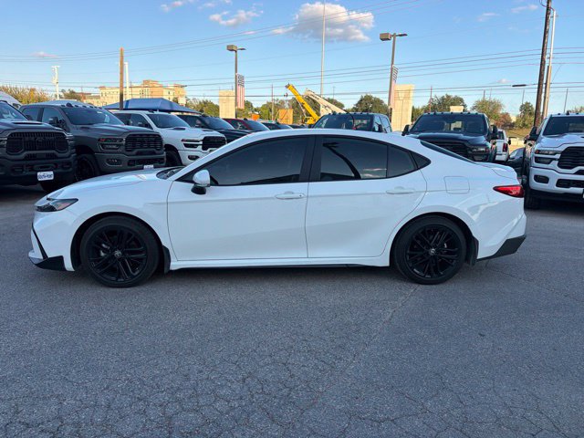Used 2026 Toyota Camry SE w/ Convenience Package FWD image 4