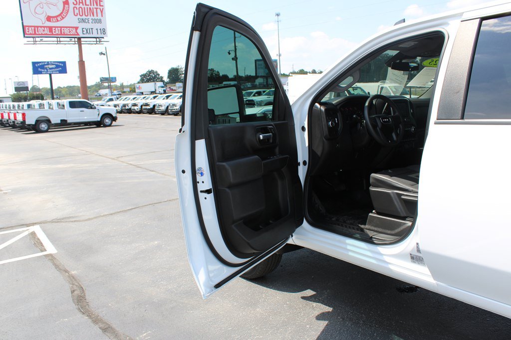 Used 2025 GMC Sierra 2500 Pro w/ Convenience Package RWD image 24