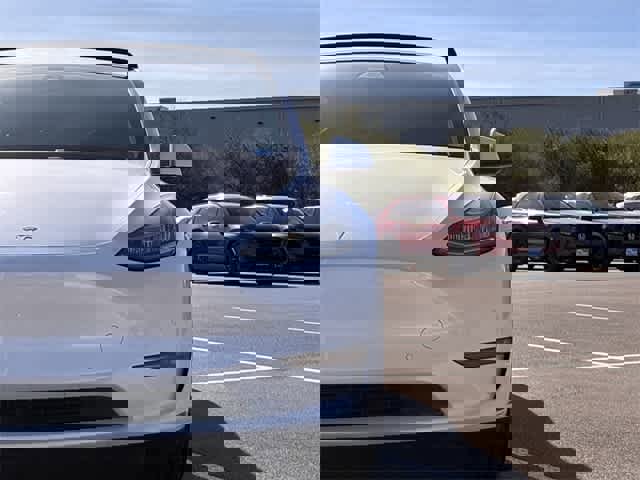 Used 2021 Tesla Model Y Long Range image 11