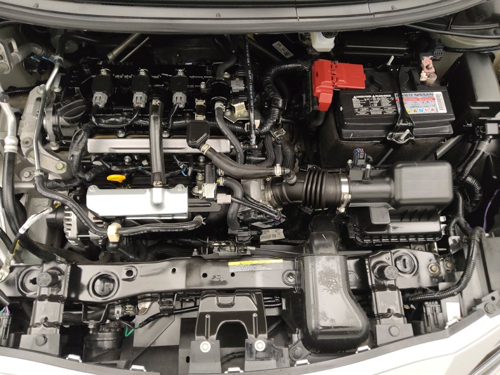 Used 2025 Nissan Versa SV FWD image 30
