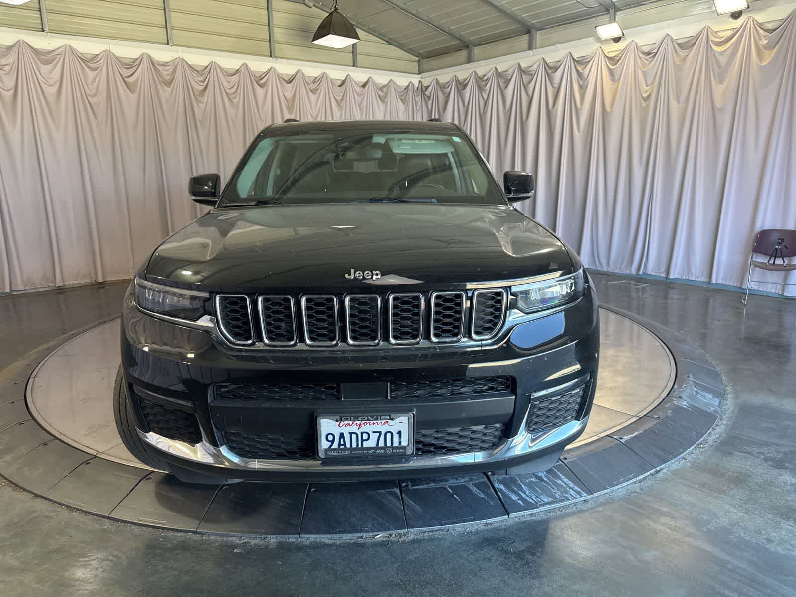 Used 2022 Jeep Grand Cherokee L Limited AWD/4WD image 2