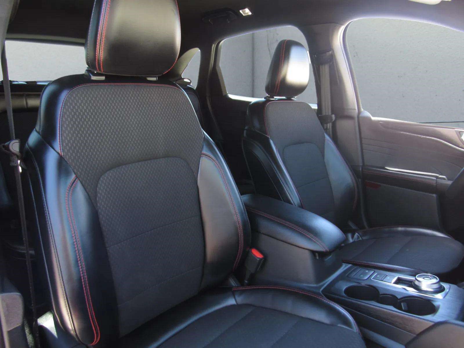 Used 2024 Ford Escape ST-Line AWD/4WD image 10